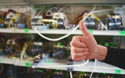 Jak bezpiecznie korzystać z urządzeń elektrycznych obrazy w codziennym życiu?