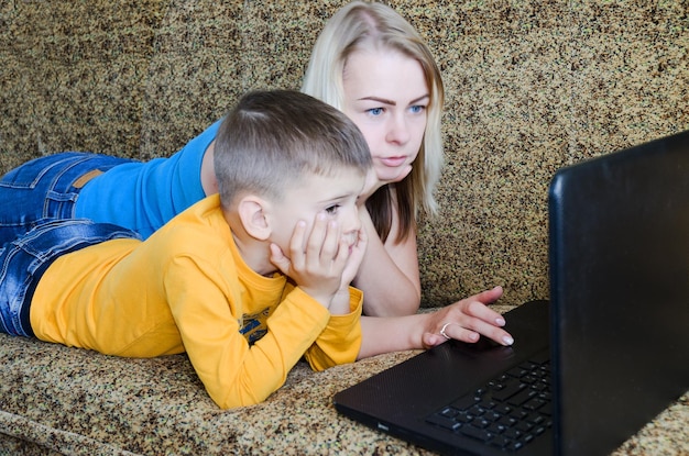 Jak ograniczyć internet dziecku na komputerze?