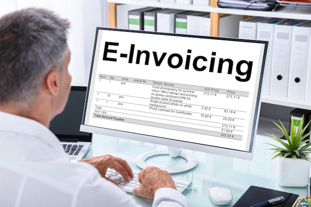 Jak zmienić format tabeli z szerokiej na długą w Power Query?