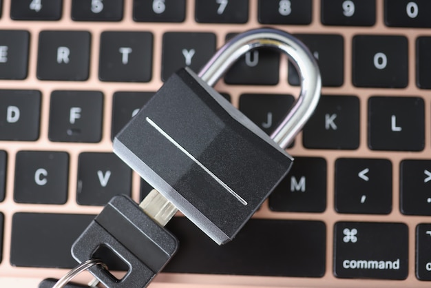 Na czym polega szyfrowanie danych i dlaczego jest tak ważne?