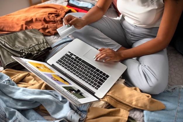 Jak sprzedawać używane rzeczy w internecie bez stresu?