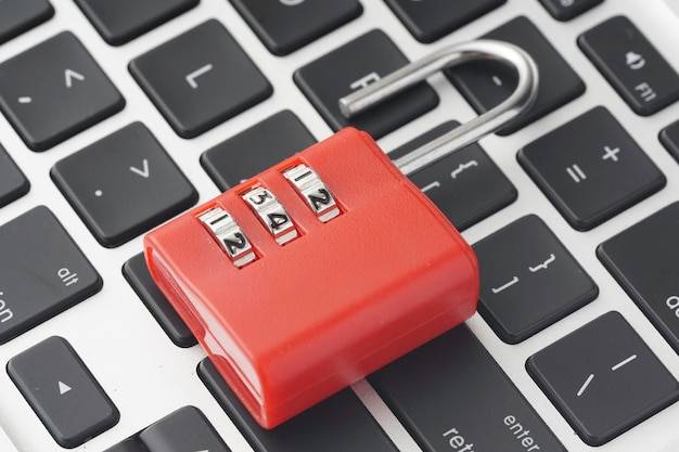 Jak założyć hasło na dysk i zadbać o swoje dane?