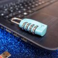 Jak zaszyfrować pendrive hasłem i chronić swoje dane?